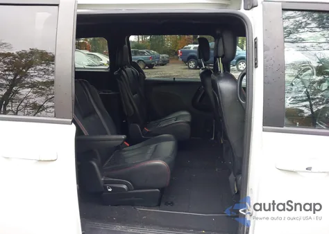 2018 Dodge Grand Caravan Gt z USA, uszkodzony, nr VIN 2C4RDGEG3JR254139